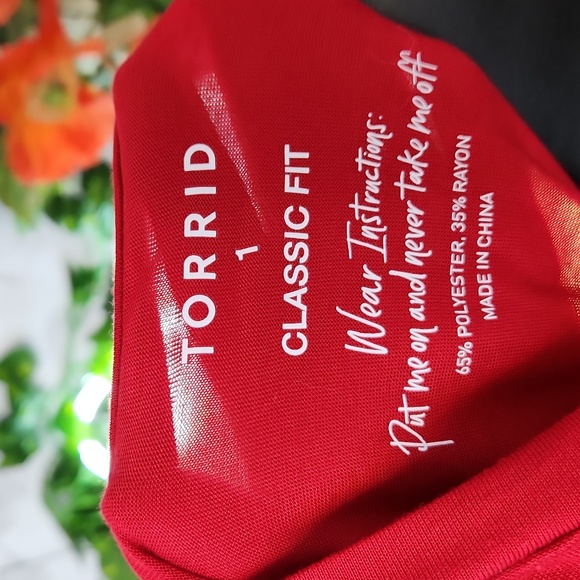 Torrid Eggnog Classic Raglan Tee - Picture 7 of 7